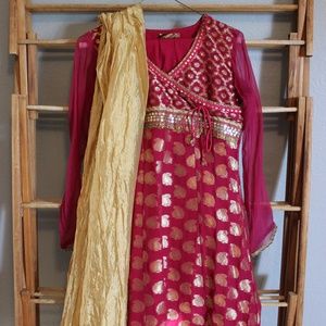 Churidaar Kameez w/ dupatta